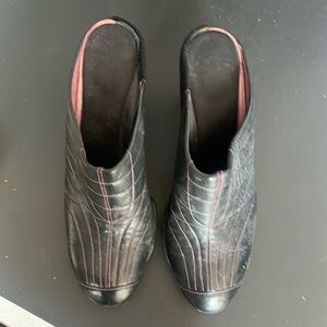 Black clog heels purple thread 9